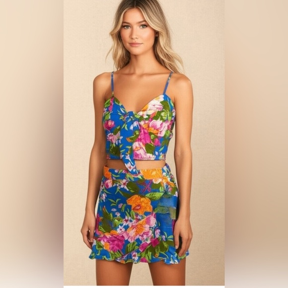 Lottie & Holly B-O-G Collective Floral Crop Top & Shorts Set Size Small NWT - Picture 1 of 7